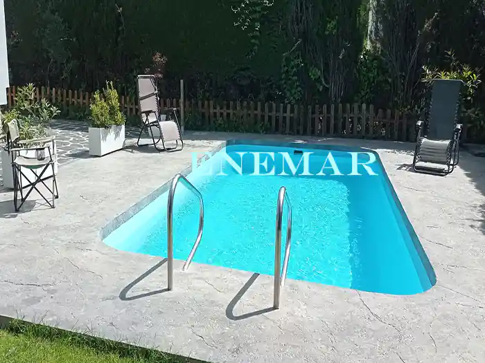 Sustituir bordes piscina con hormigón impreso