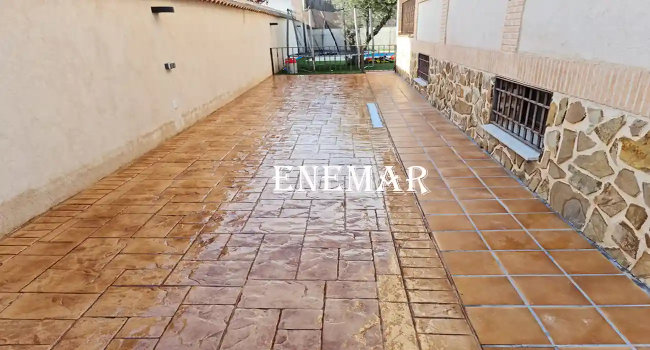 Instaladores hormigón impreso Cobisa