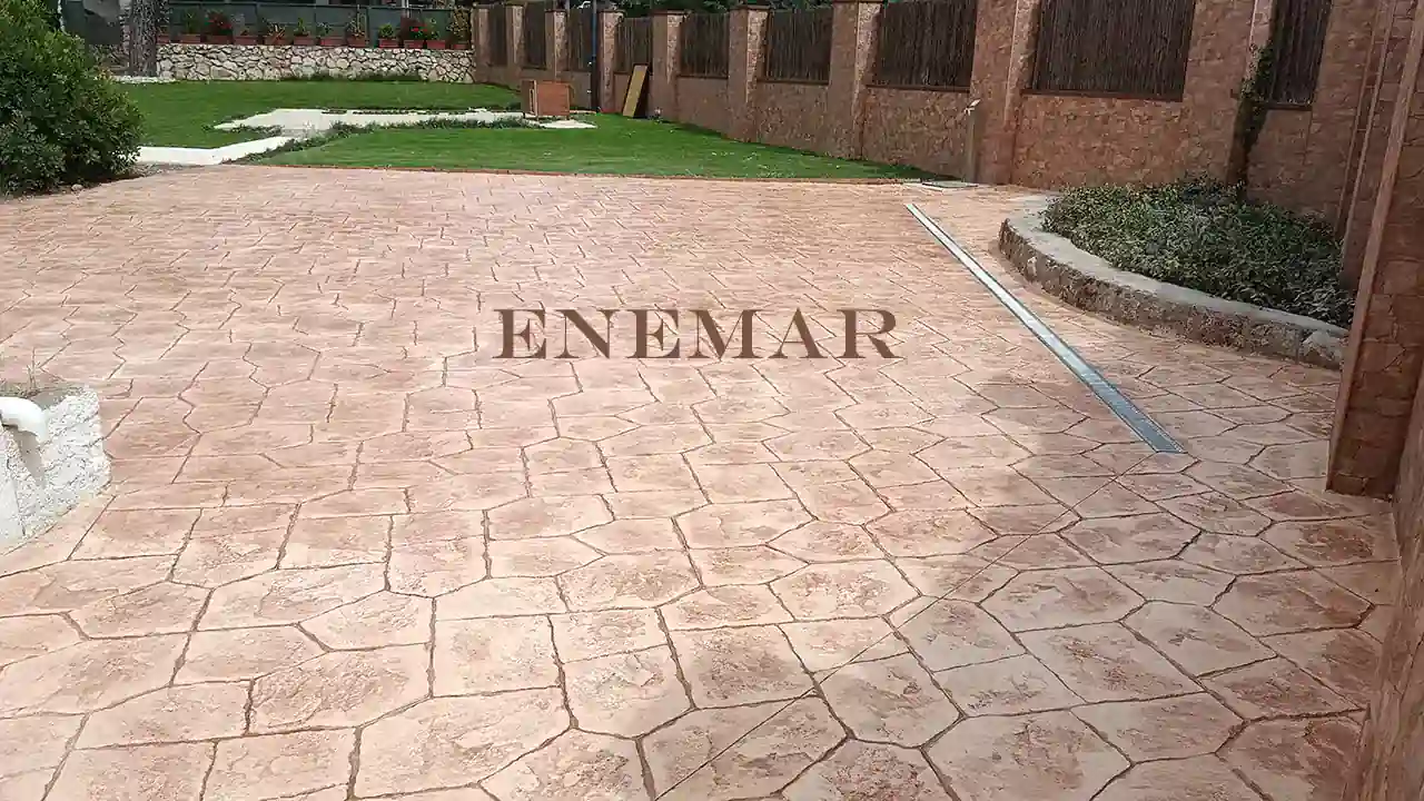 Instaladores hormigón impreso Nuevo Baztan