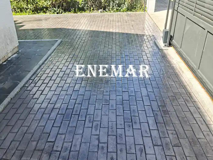 Obra de hormigón impreso en Villanueva de la Cañada