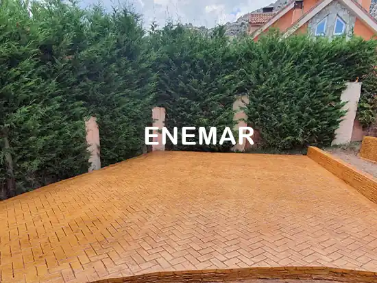 Obra de hormigón impreso en Manzanares El Real